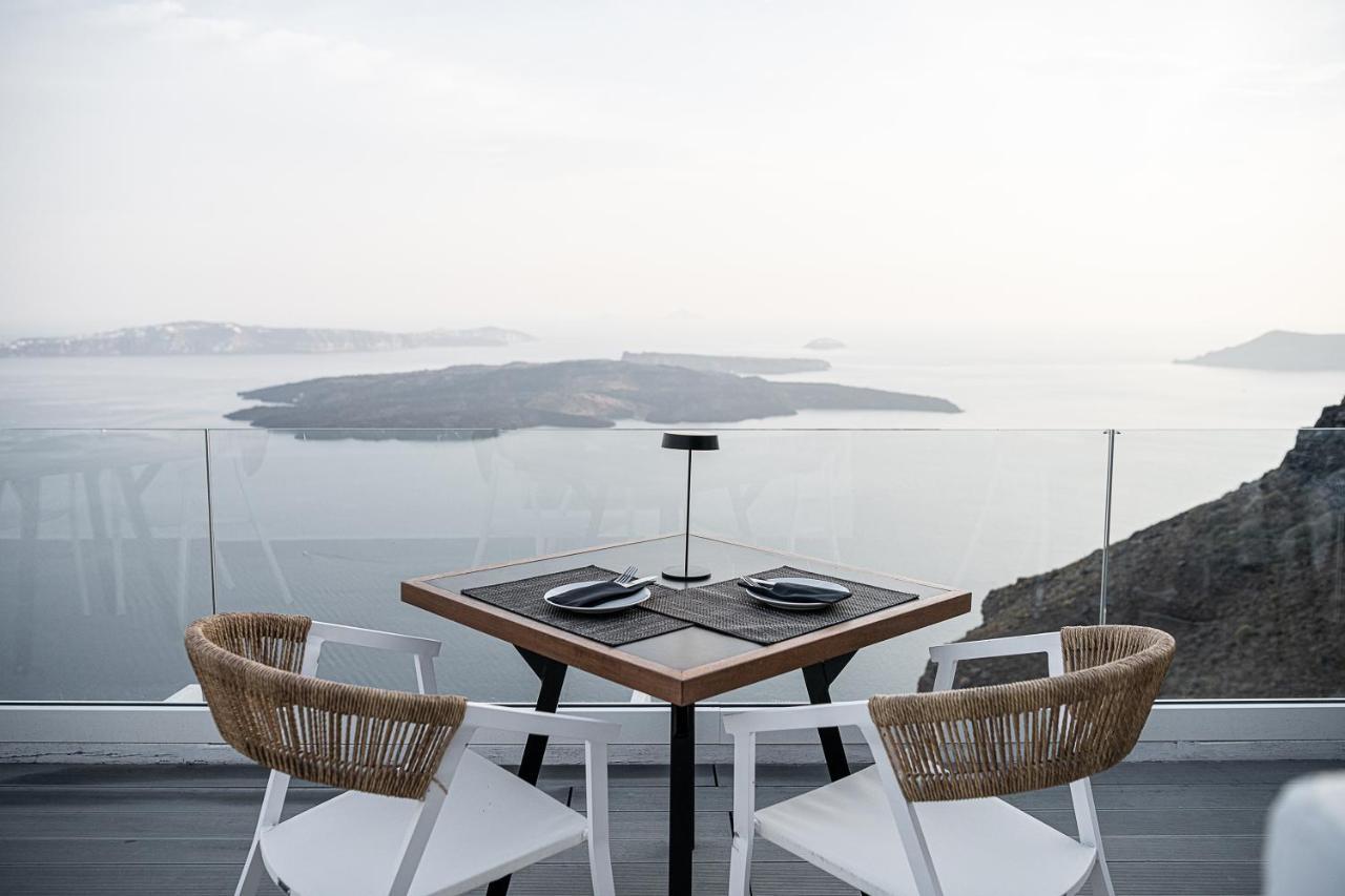 On The Rocks - Small Luxury Hotels Of The World (Adults Only) Imerovígli Kültér fotó