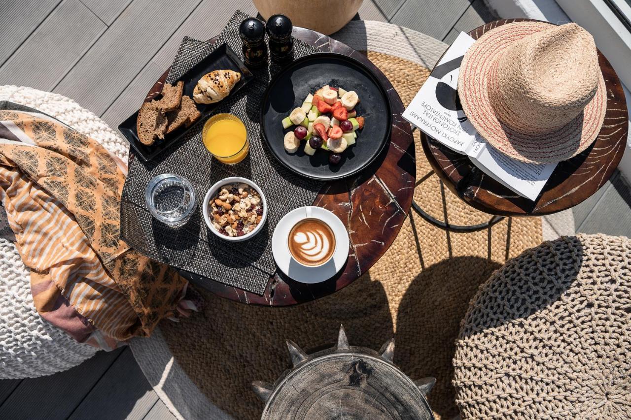 On The Rocks - Small Luxury Hotels Of The World (Adults Only) Imerovígli Kültér fotó