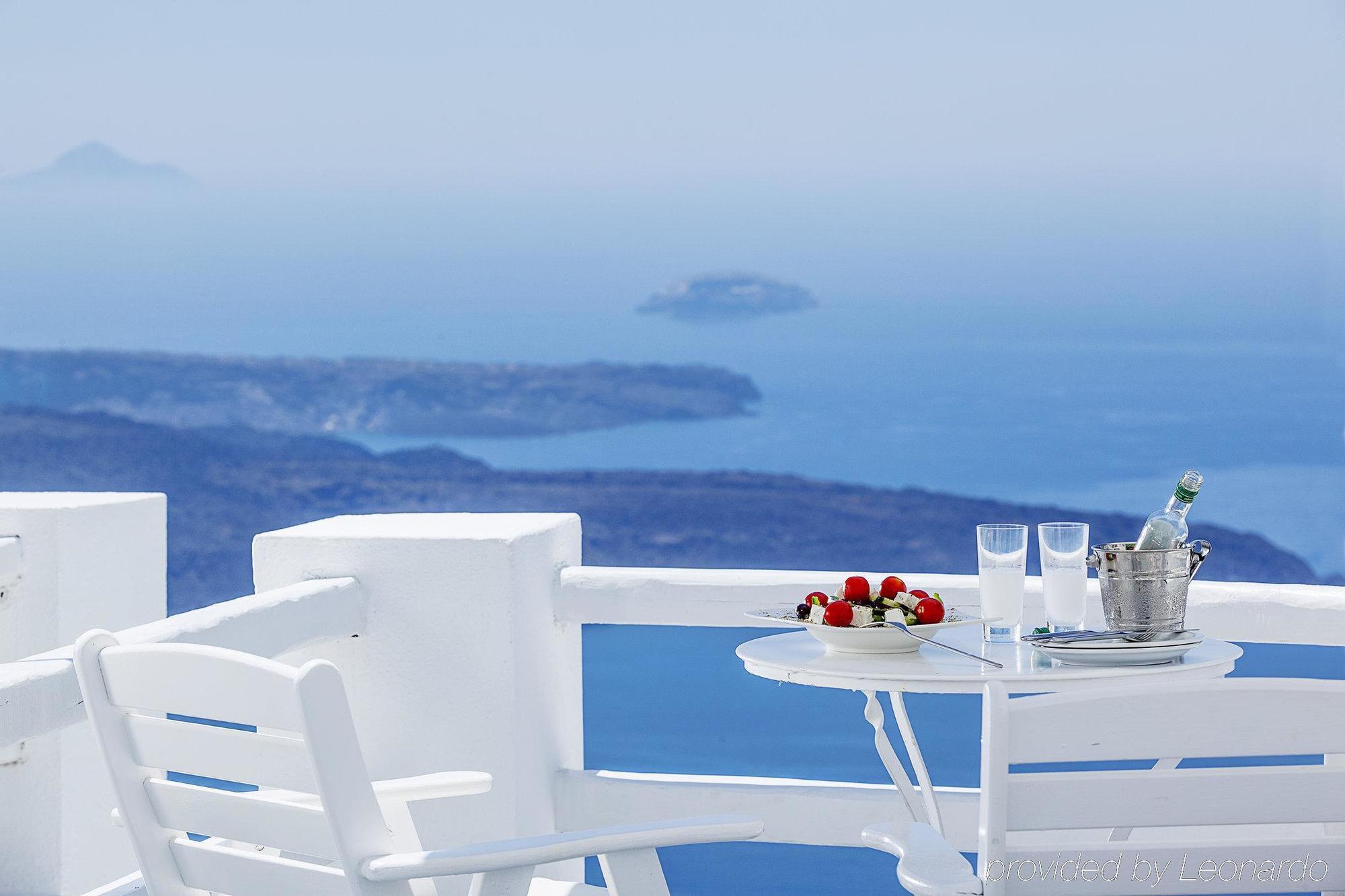 On The Rocks - Small Luxury Hotels Of The World (Adults Only) Imerovígli Szoba fotó